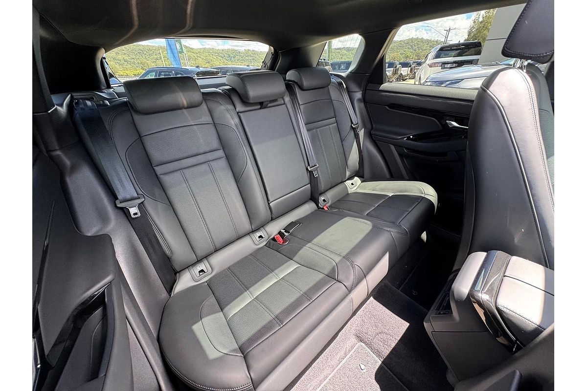 2023 Land Rover Range Rover Evoque P250 R-Dynamic HSE L551