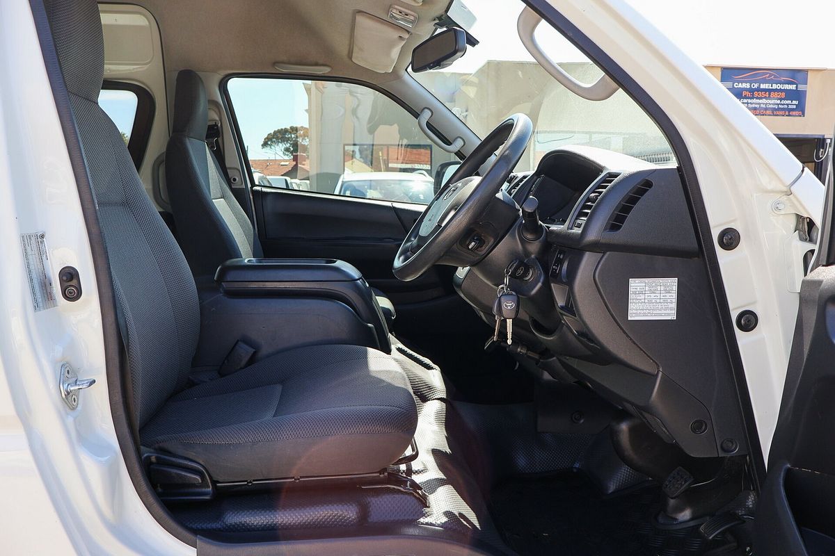 2017 Toyota Hiace Commuter KDH223R