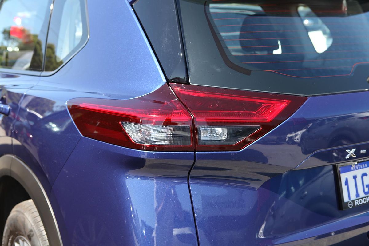 2024 Nissan X-TRAIL ST T33