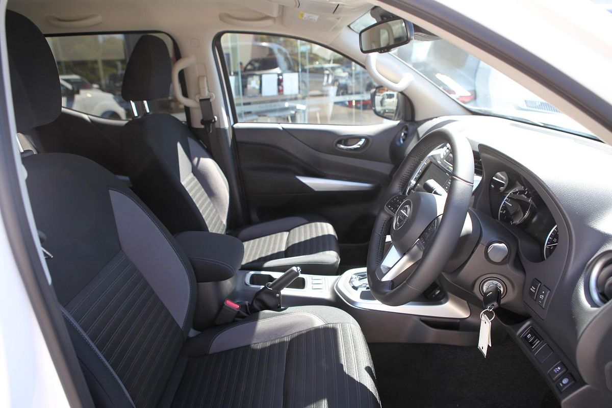 2024 Nissan Navara Black Edition D23 4X4