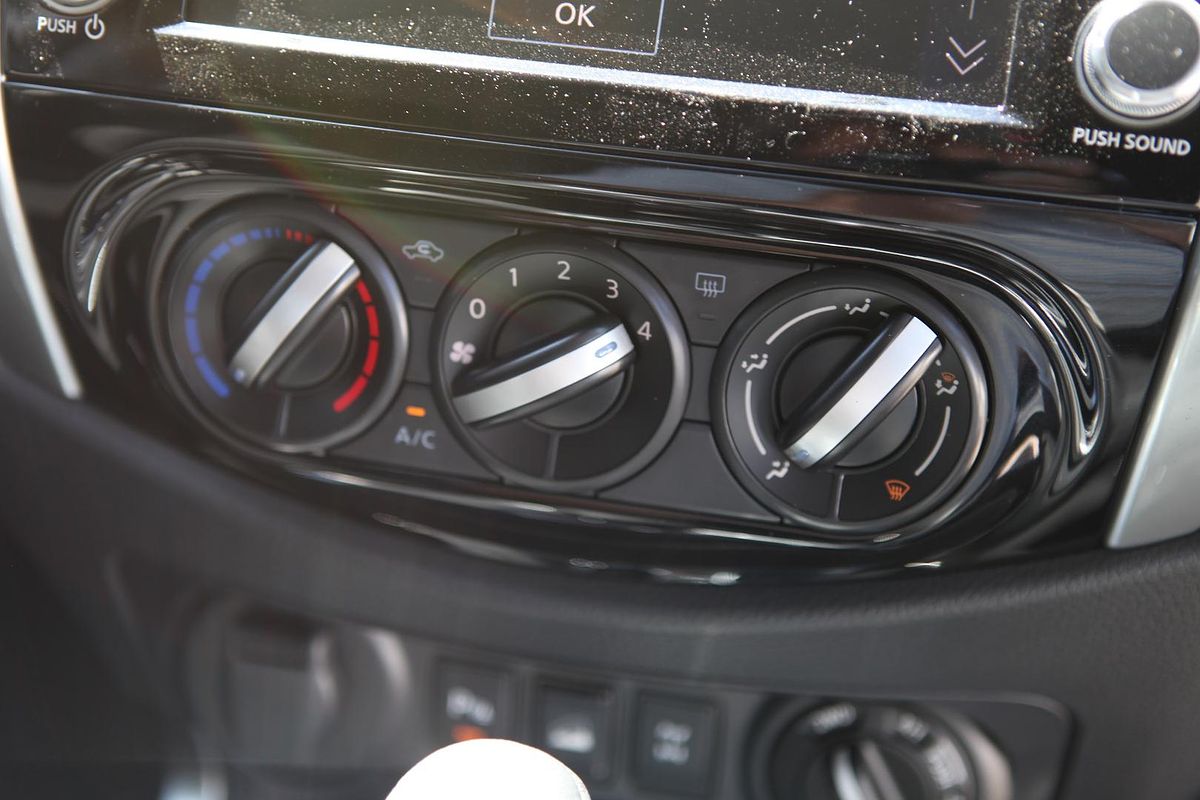 2024 Nissan Navara Black Edition D23 4X4