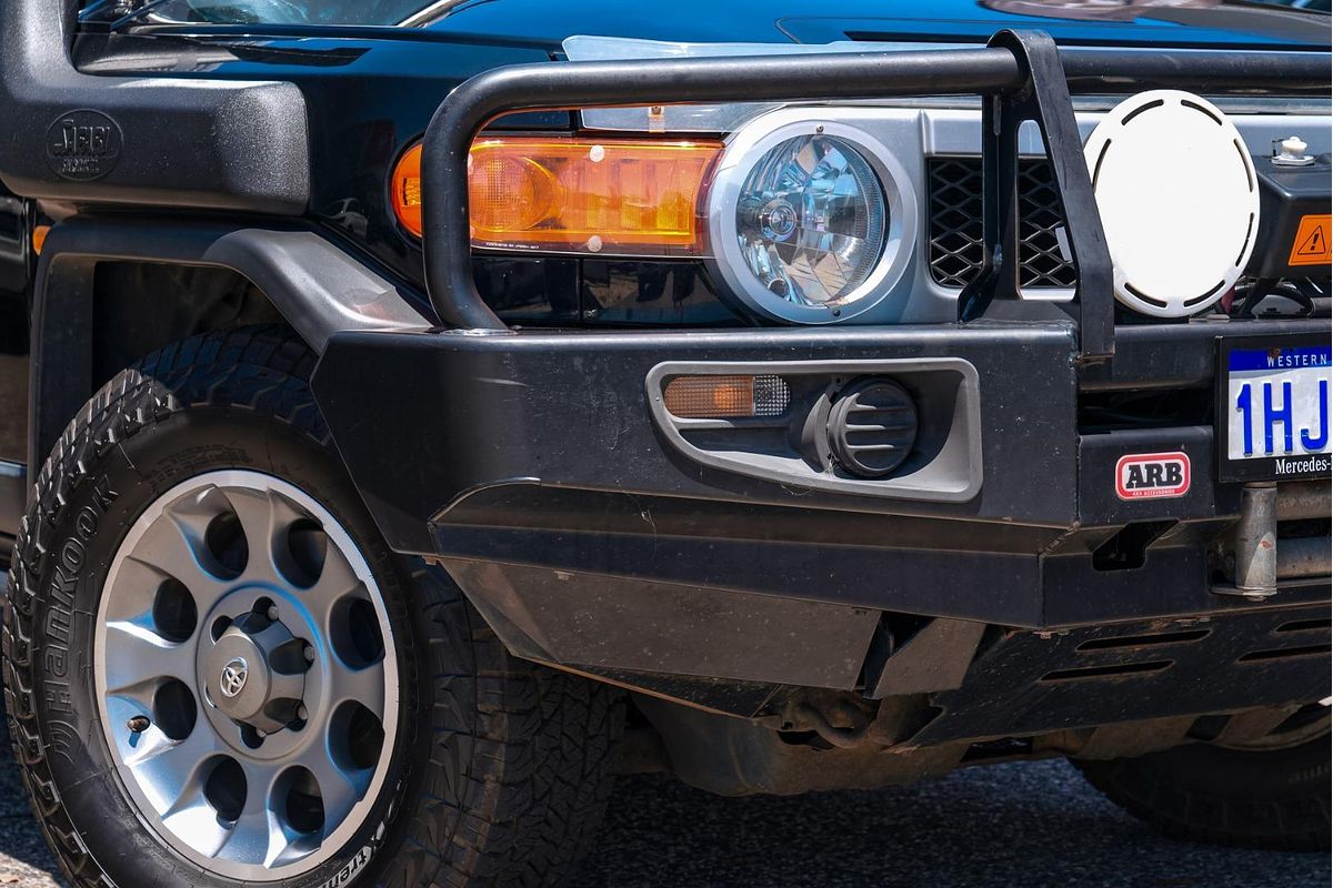2012 Toyota FJ Cruiser GSJ15R