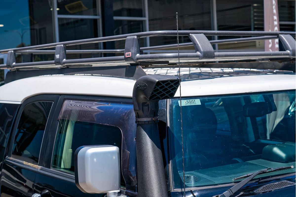 2012 Toyota FJ Cruiser GSJ15R