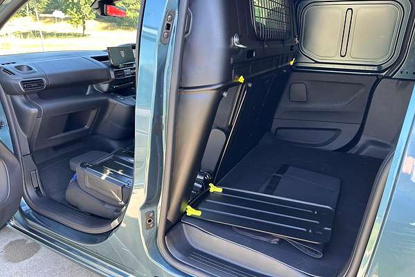 2024 Peugeot Partner Premium K9 LWB