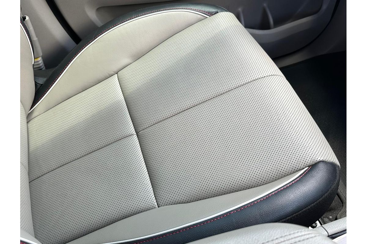 2020 Kia Carnival Platinum YP