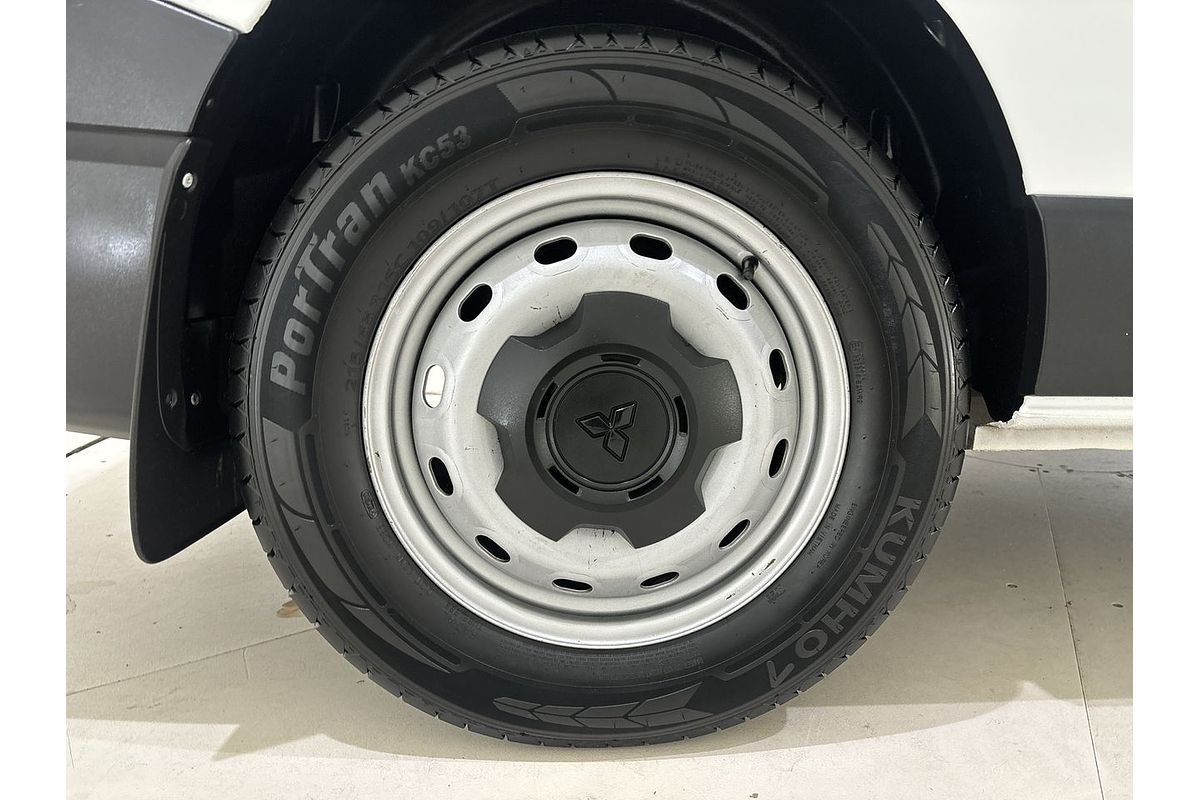 2020 Mitsubishi Express GLX SN LWB