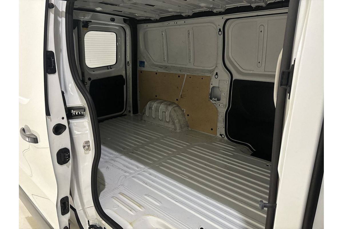 2020 Mitsubishi Express GLX SN LWB