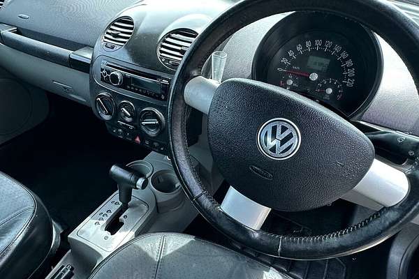 2003 Volkswagen Beetle 1Y