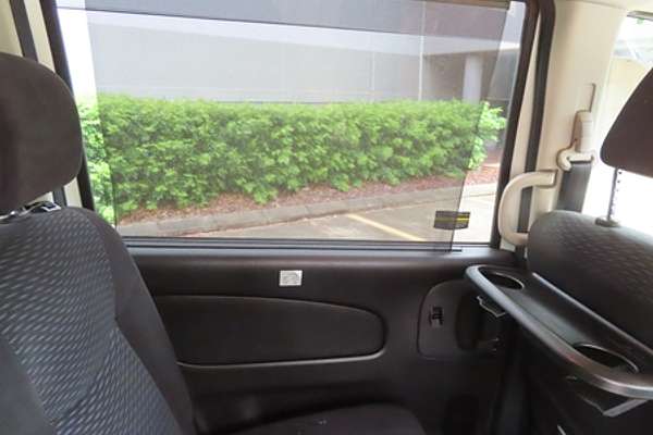 2014 Nissan SERENA C25 PEOPLE MOVER