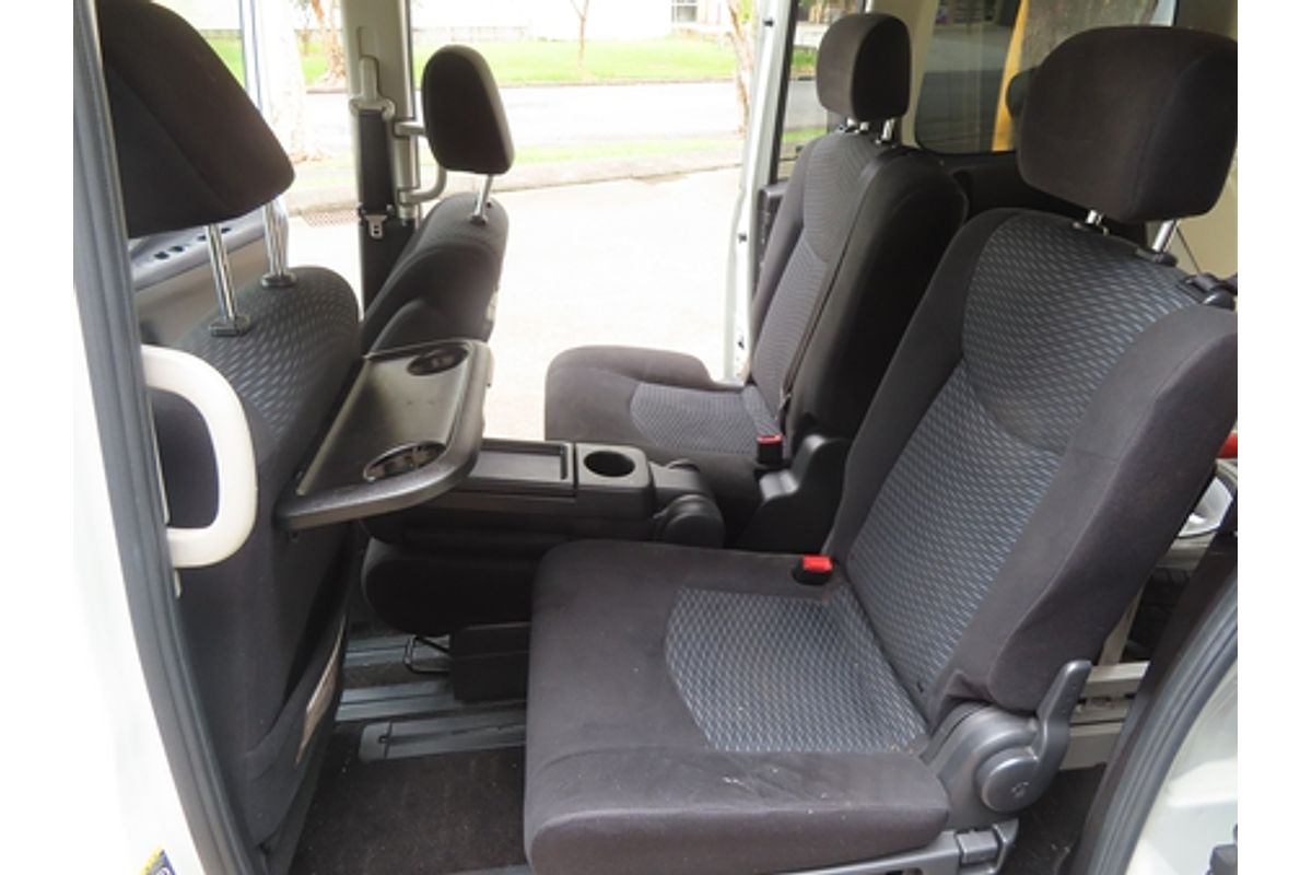 2014 Nissan SERENA C25 PEOPLE MOVER