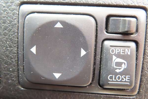 2014 Nissan SERENA C25 PEOPLE MOVER