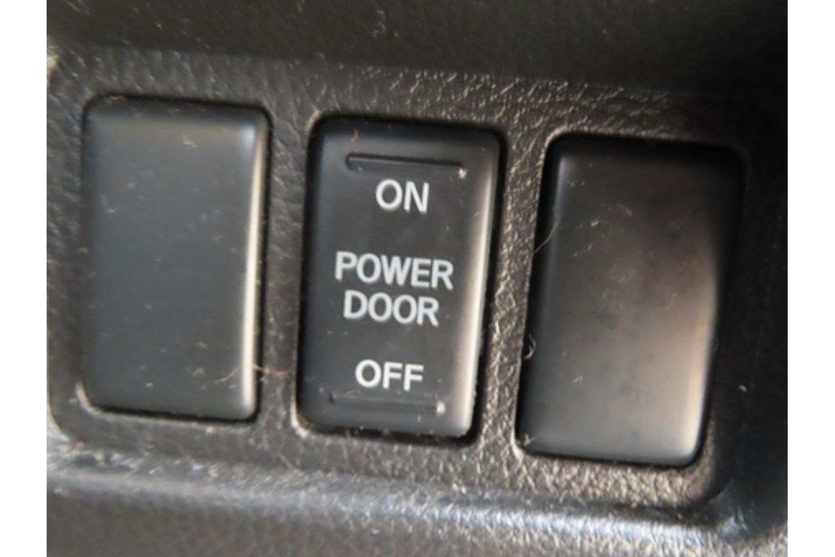 2014 Nissan SERENA C25 PEOPLE MOVER