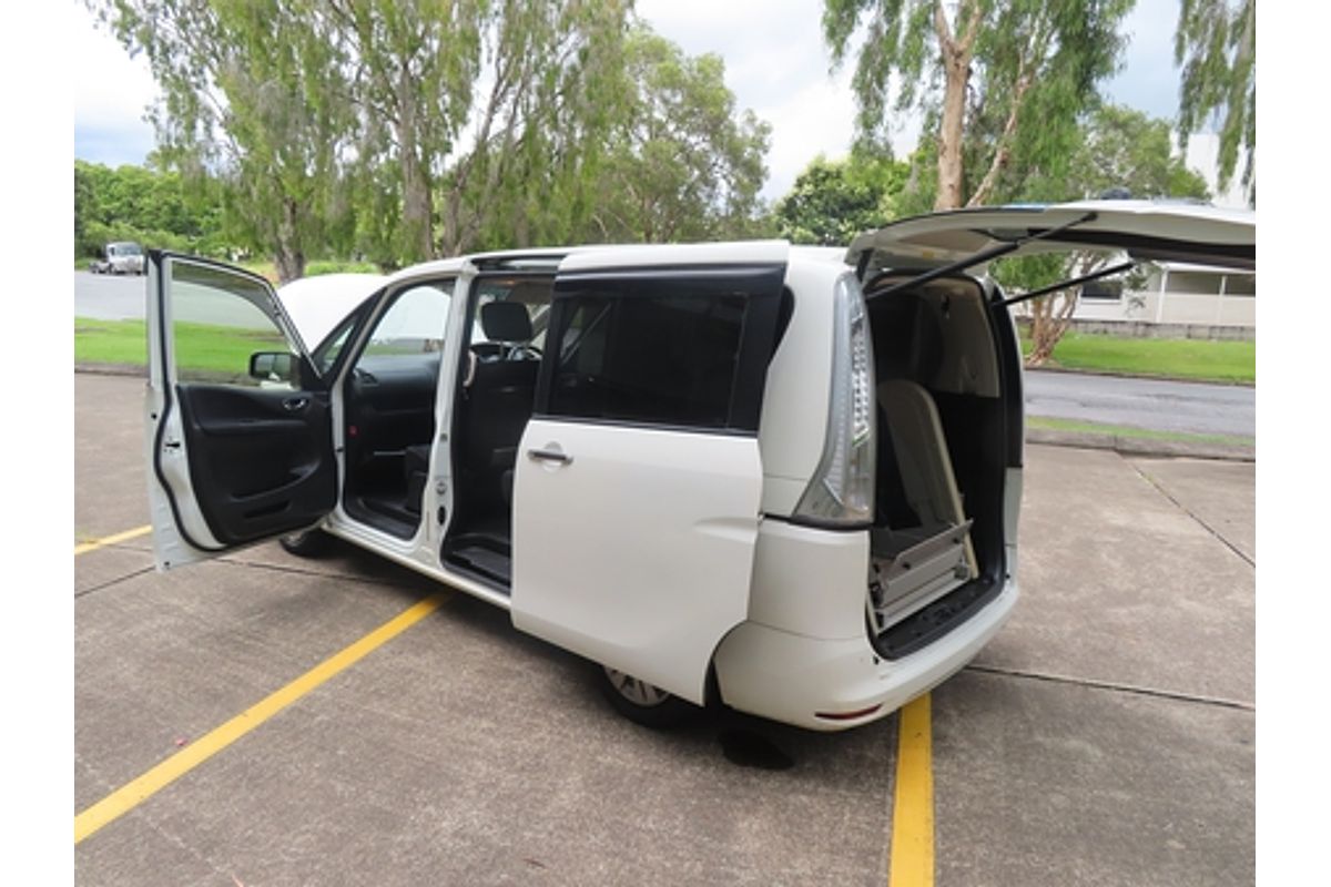 2014 Nissan SERENA C25 PEOPLE MOVER