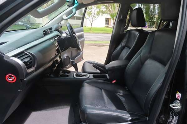 2017 Toyota Hilux SR5 GUN126R 4X4