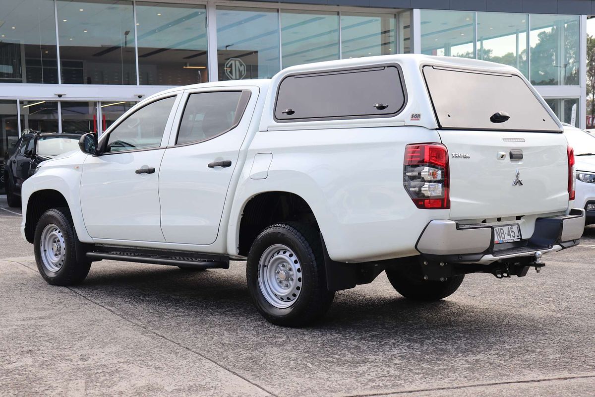 2021 Mitsubishi Triton GLX MR 4X4