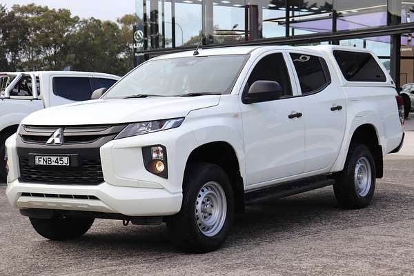 2021 Mitsubishi Triton GLX MR 4X4