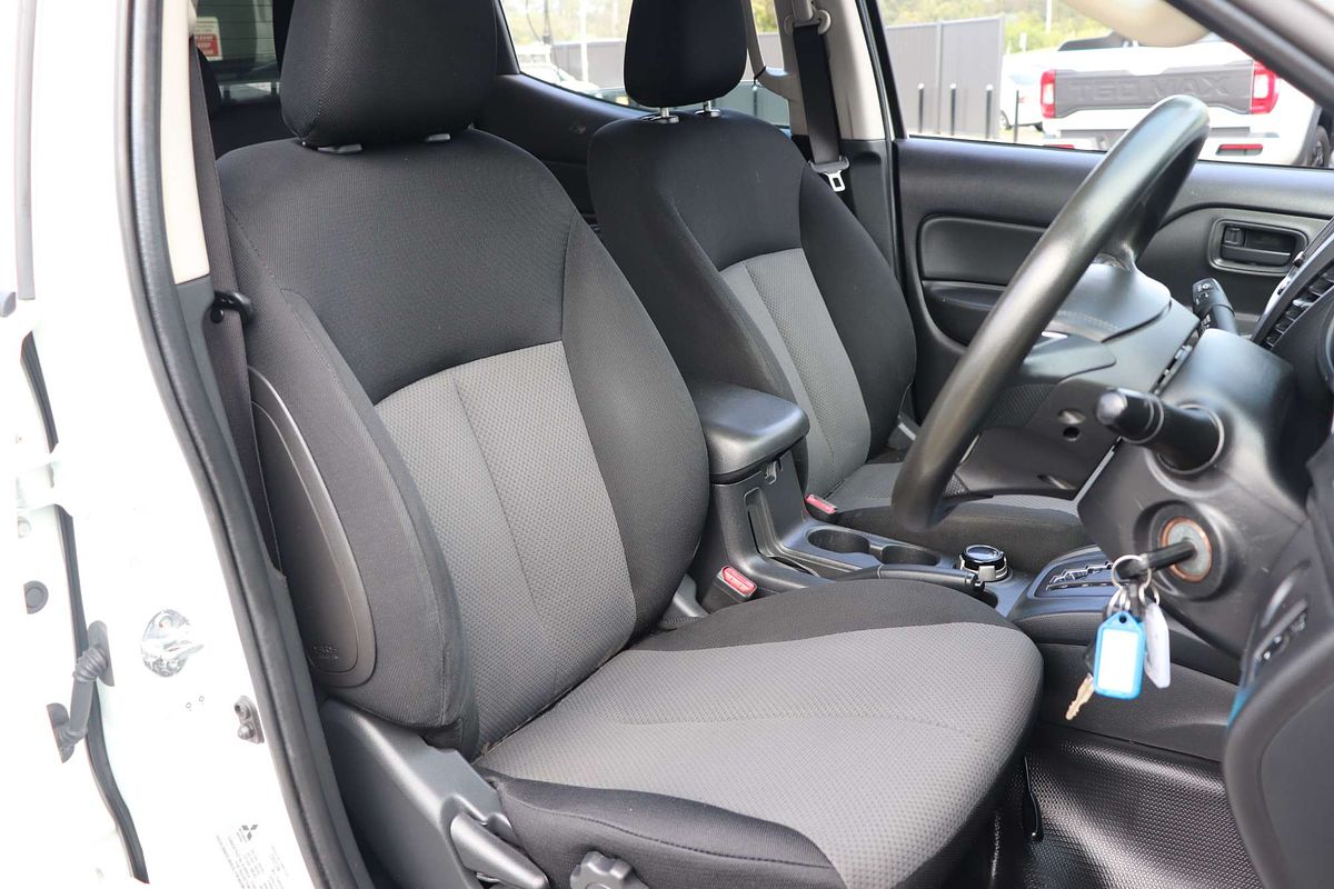 2021 Mitsubishi Triton GLX MR 4X4