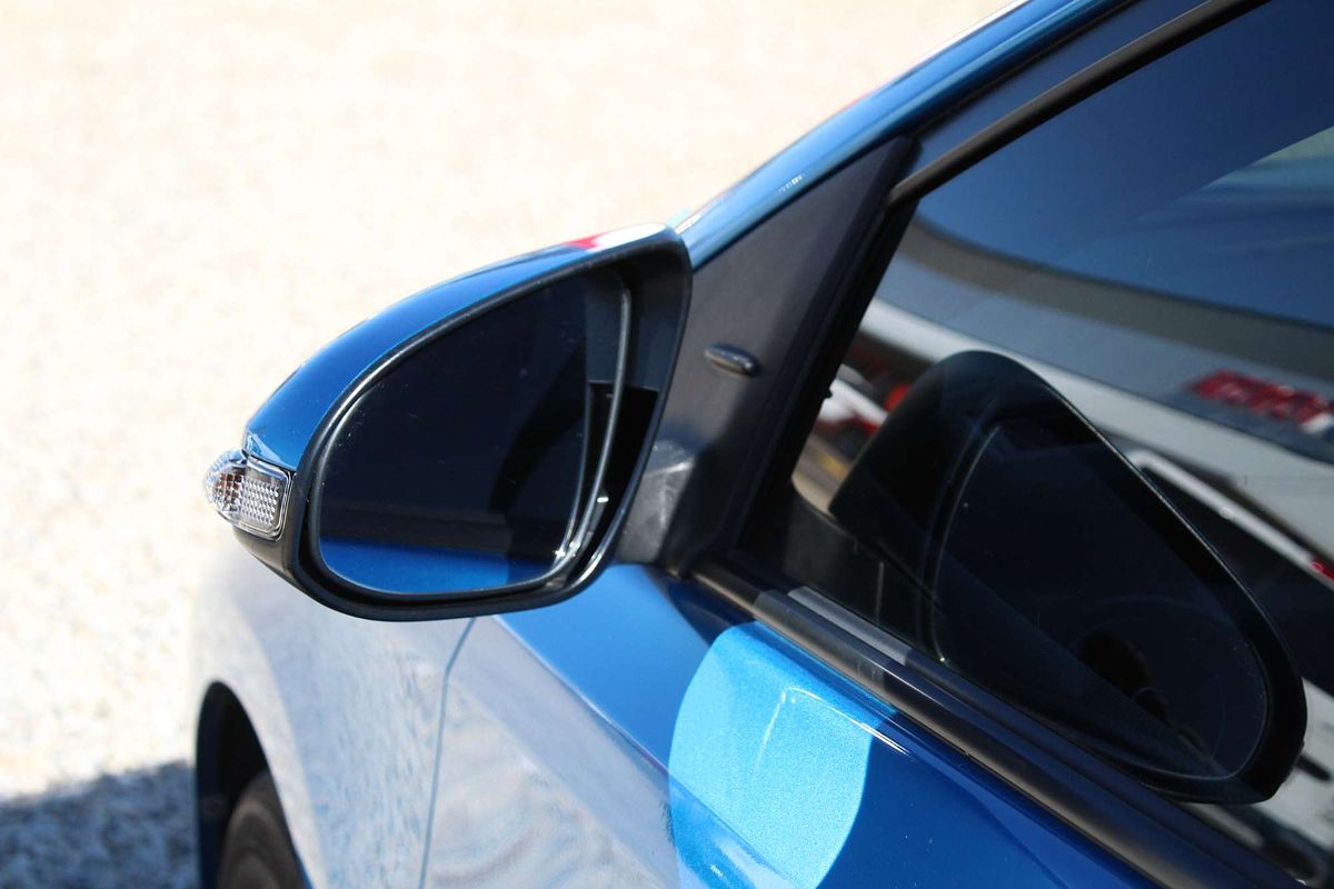 2017 Toyota Corolla Ascent Sport ZRE182R