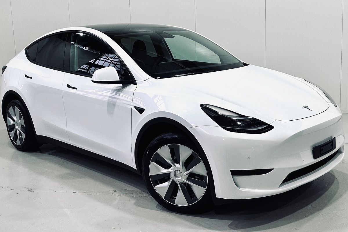 2023 Tesla Model Y Rear-Wheel Drive