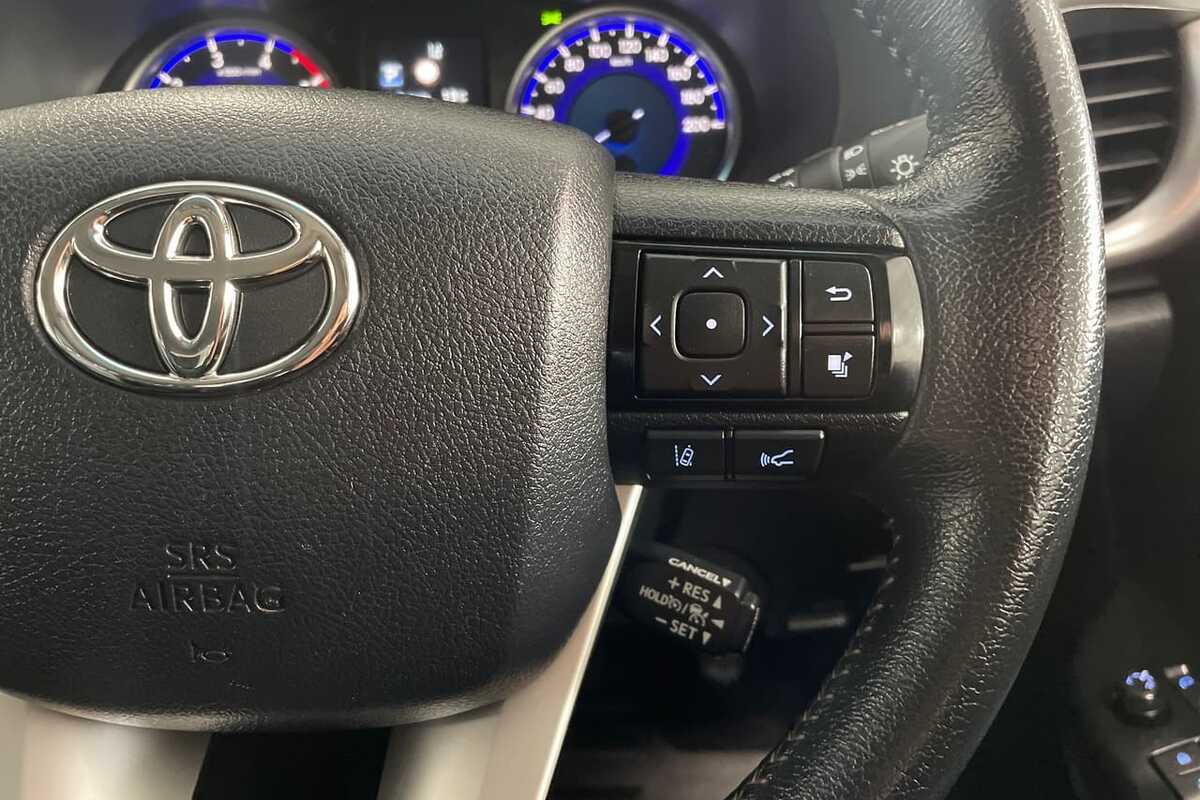 2019 Toyota HILUX SR5 GUN126R