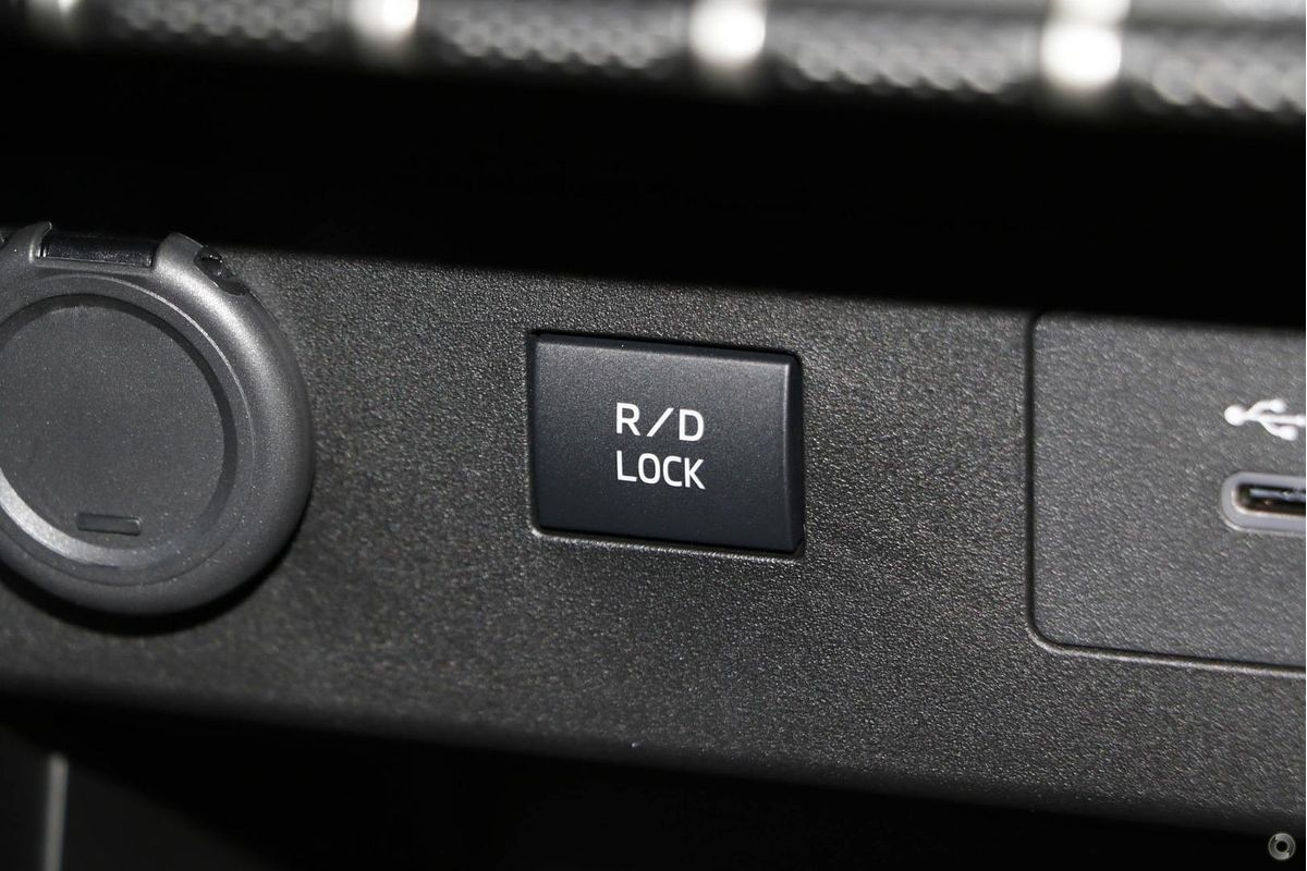 2024 Mitsubishi Triton GLX-R MV 4X4