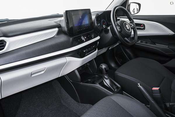 2024 Suzuki Swift Hybrid UZ