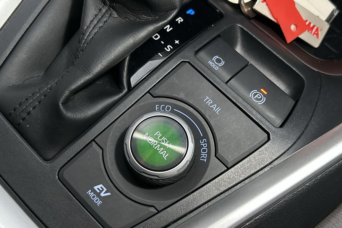 2020 Toyota RAV4 Cruiser AXAH54R