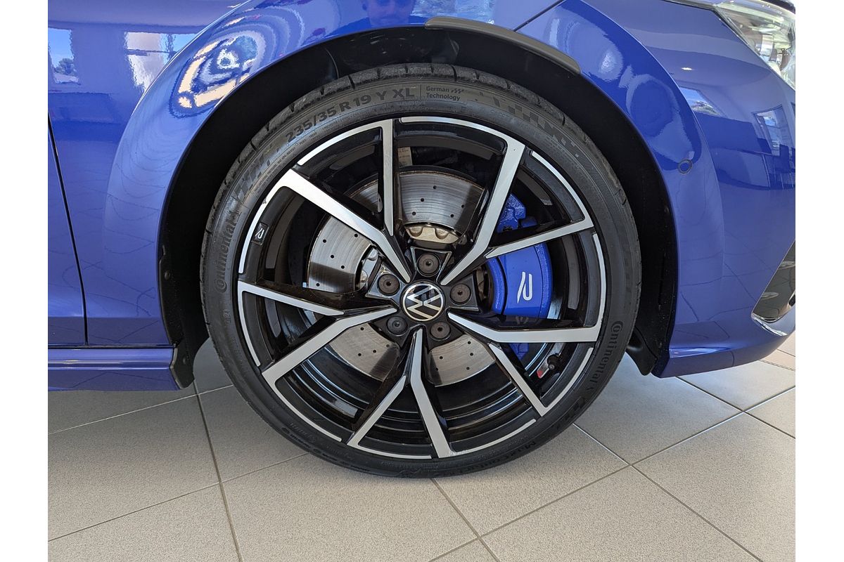 2022 Volkswagen Golf R 8