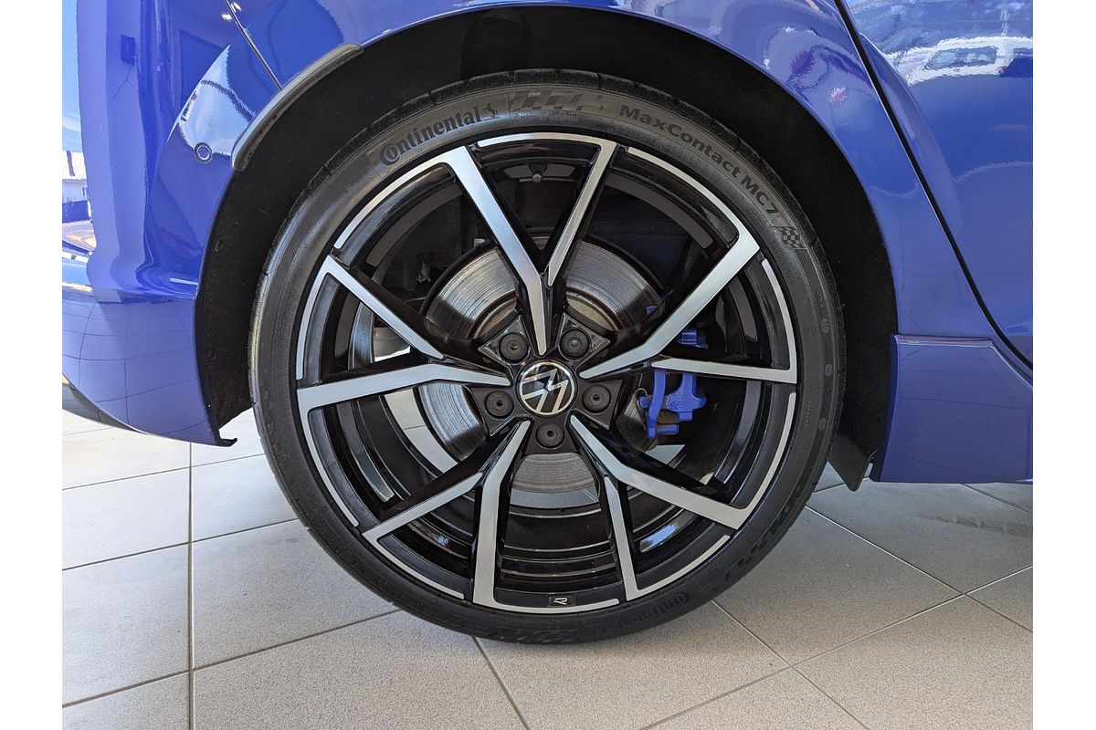 2022 Volkswagen Golf R 8