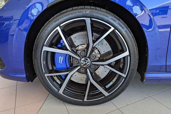 2022 Volkswagen Golf R 8