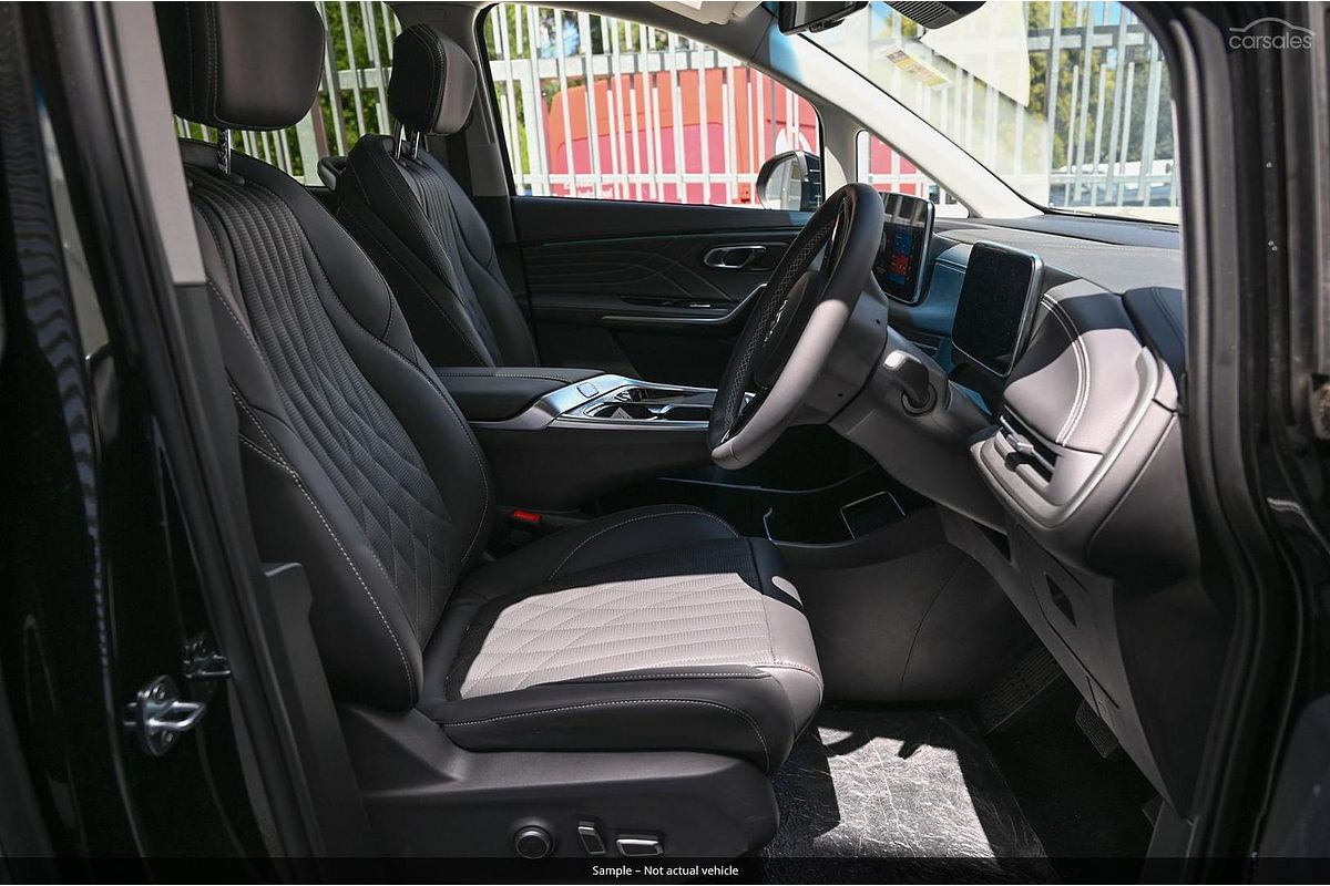 2023 LDV MIFA Executive