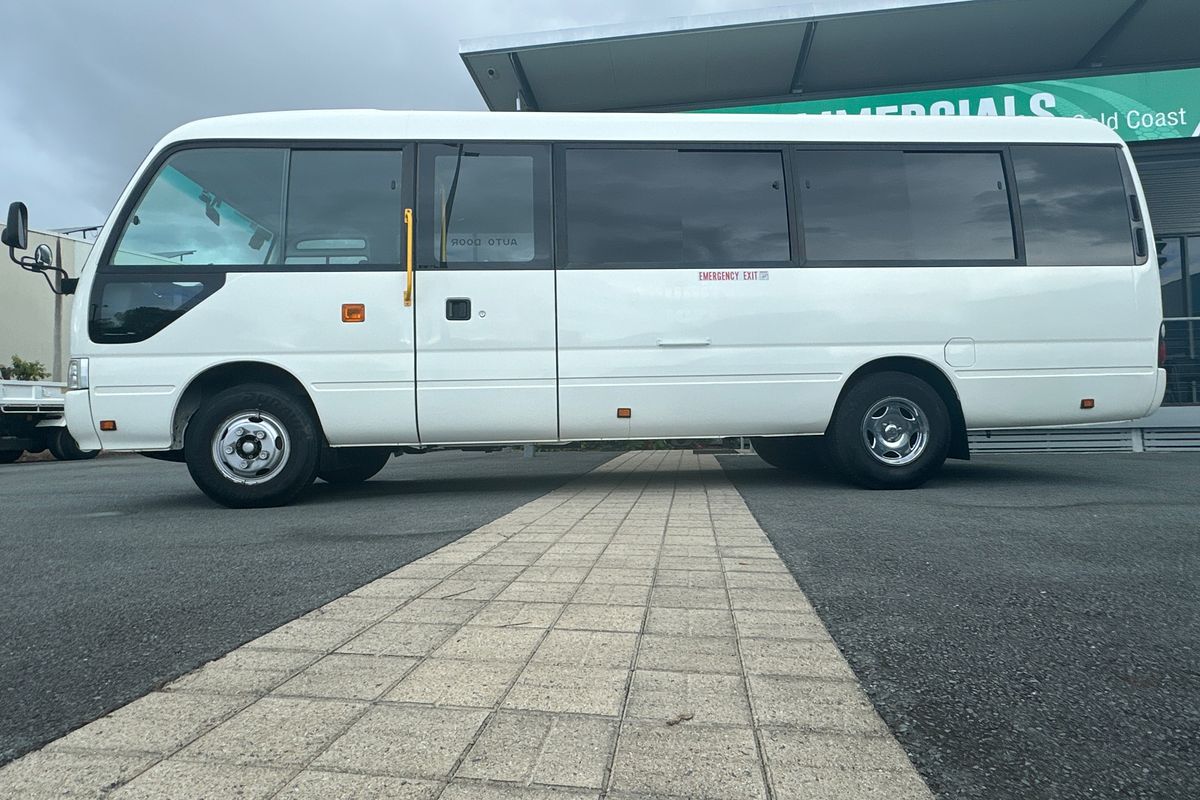 2013 Toyota COASTER DELUXE XZB50R