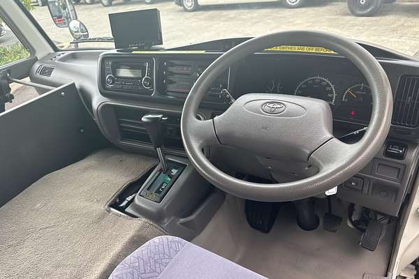 2013 Toyota Coaster Deluxe XZB50R