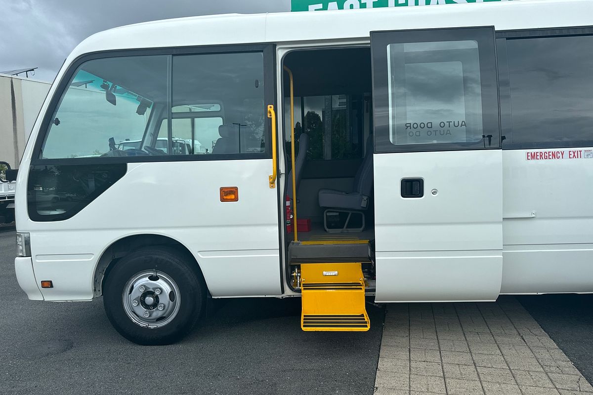 2013 Toyota Coaster Deluxe XZB50R
