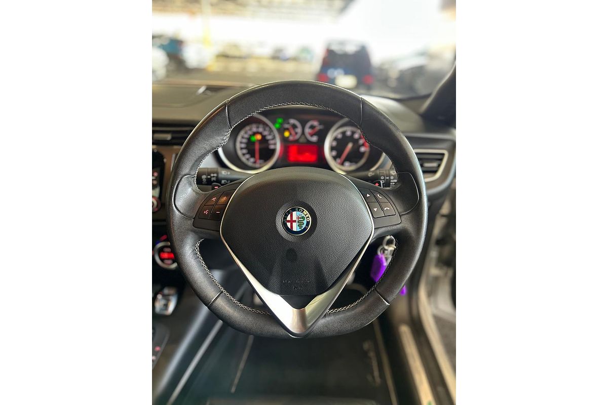 2015 Alfa Romeo Giulietta Quadrifoglio Verde Series 1