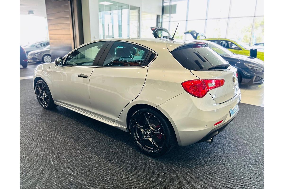 2015 Alfa Romeo Giulietta Quadrifoglio Verde Series 1