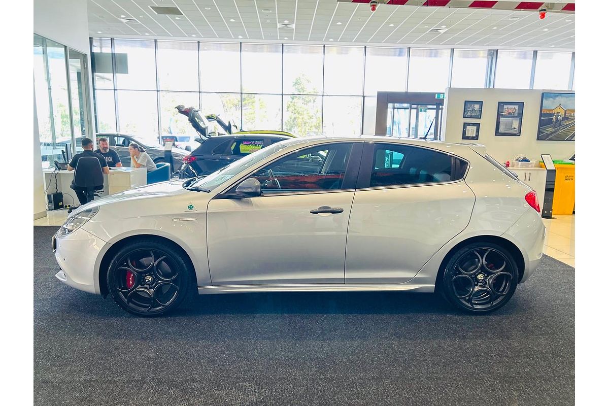 2015 Alfa Romeo Giulietta Quadrifoglio Verde Series 1