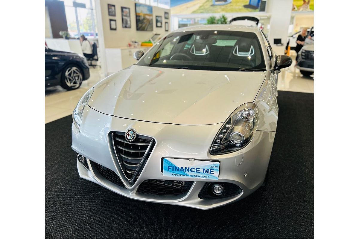 2015 Alfa Romeo Giulietta Quadrifoglio Verde Series 1