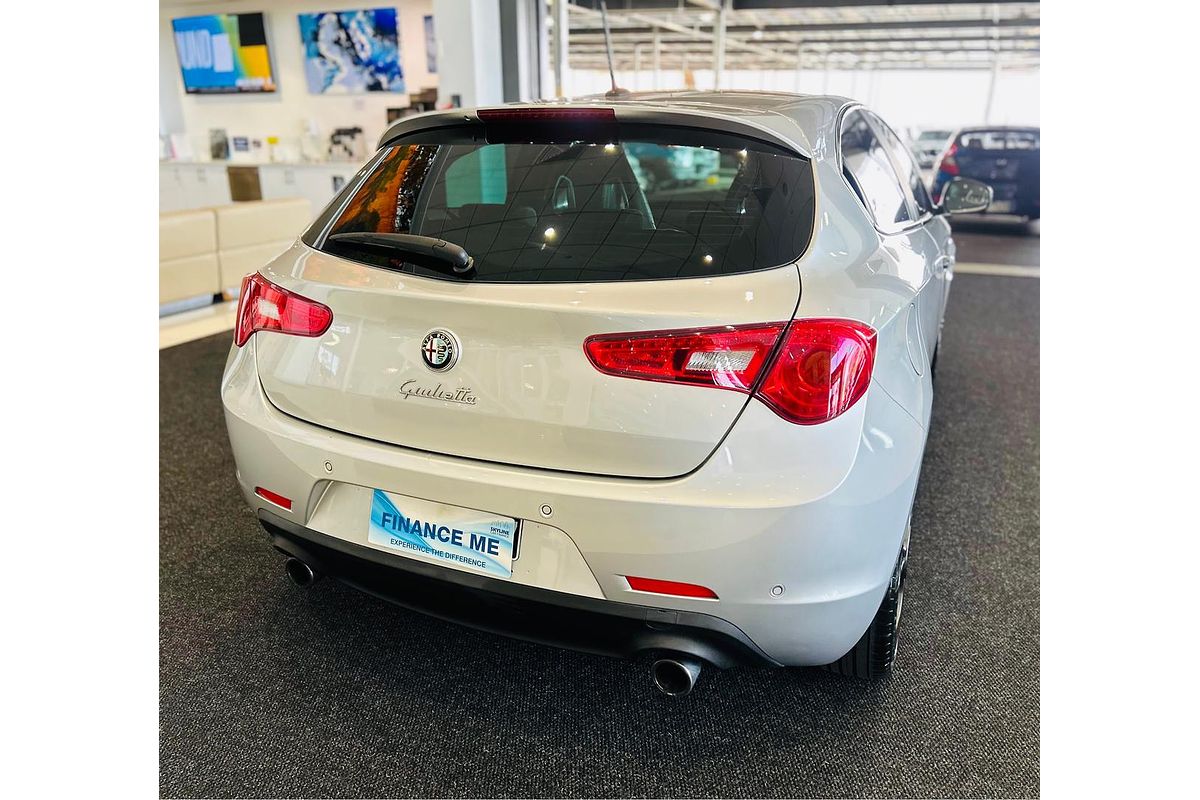 2015 Alfa Romeo Giulietta Quadrifoglio Verde Series 1