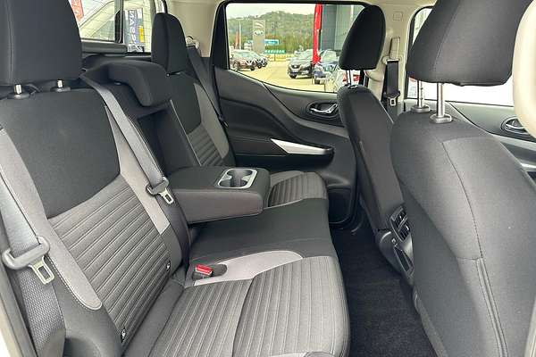 2024 Nissan Navara ST D23 4X4