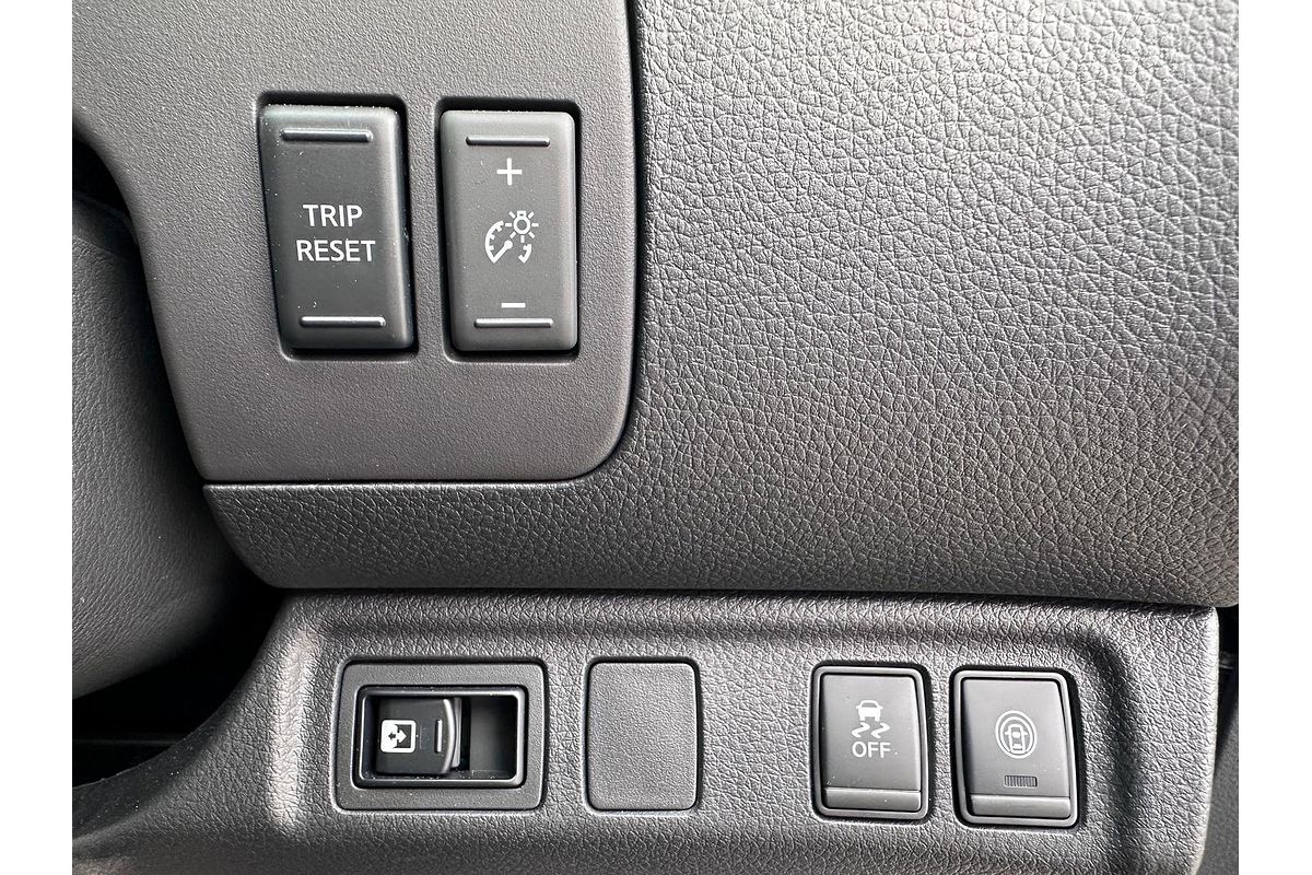2024 Nissan Navara ST D23 4X4