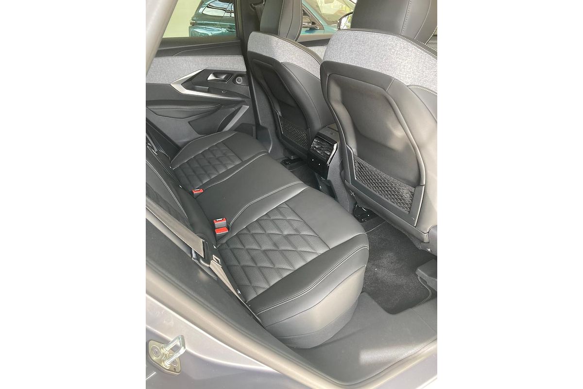 2024 Peugeot 3008 GT Premium Hybrid P64