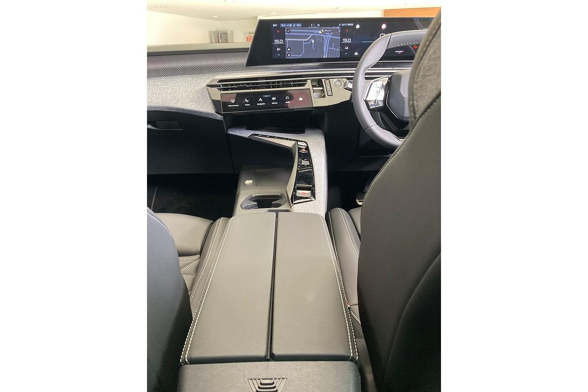 2024 Peugeot 3008 GT Premium Hybrid P64
