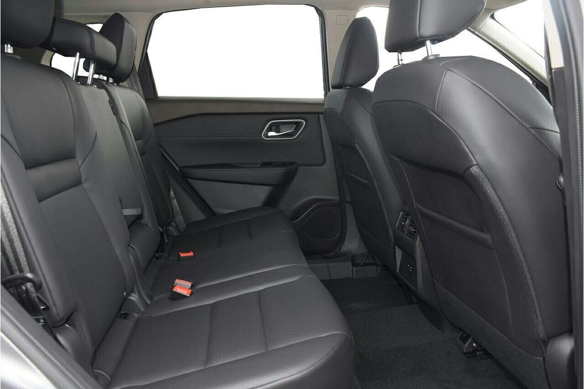 2024 Nissan X-TRAIL ST-L T33