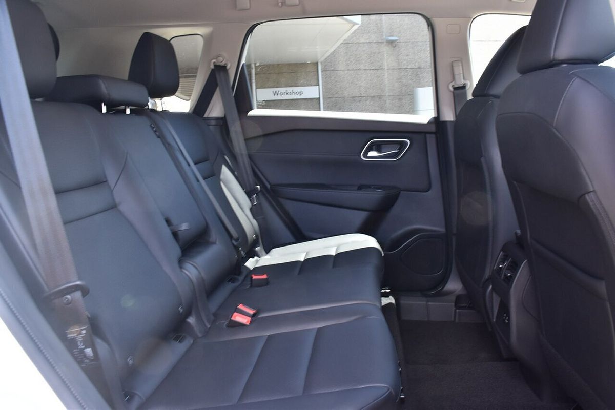 2024 Nissan X-TRAIL ST-L T33