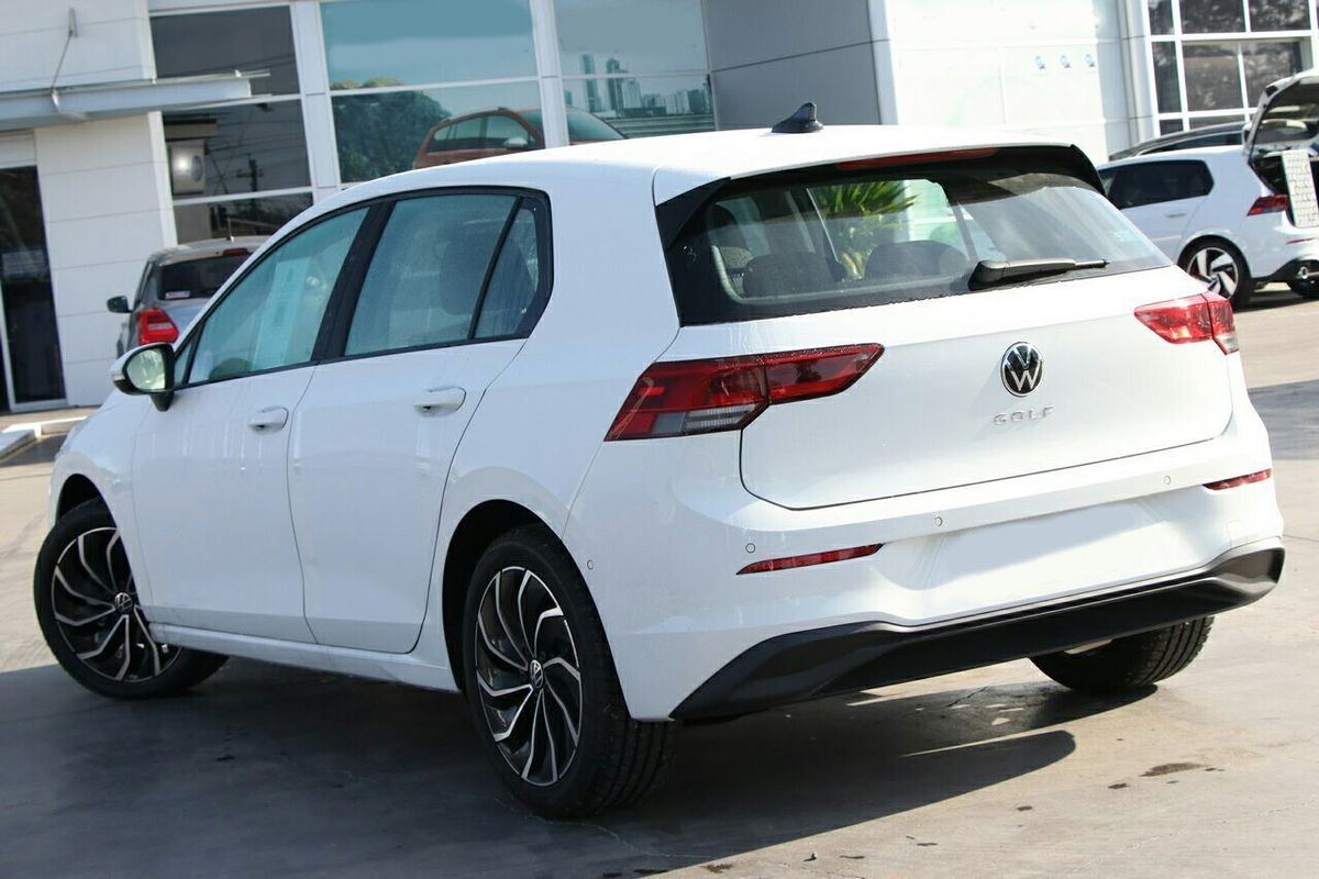 2024 Volkswagen Golf 110TSI Life 8