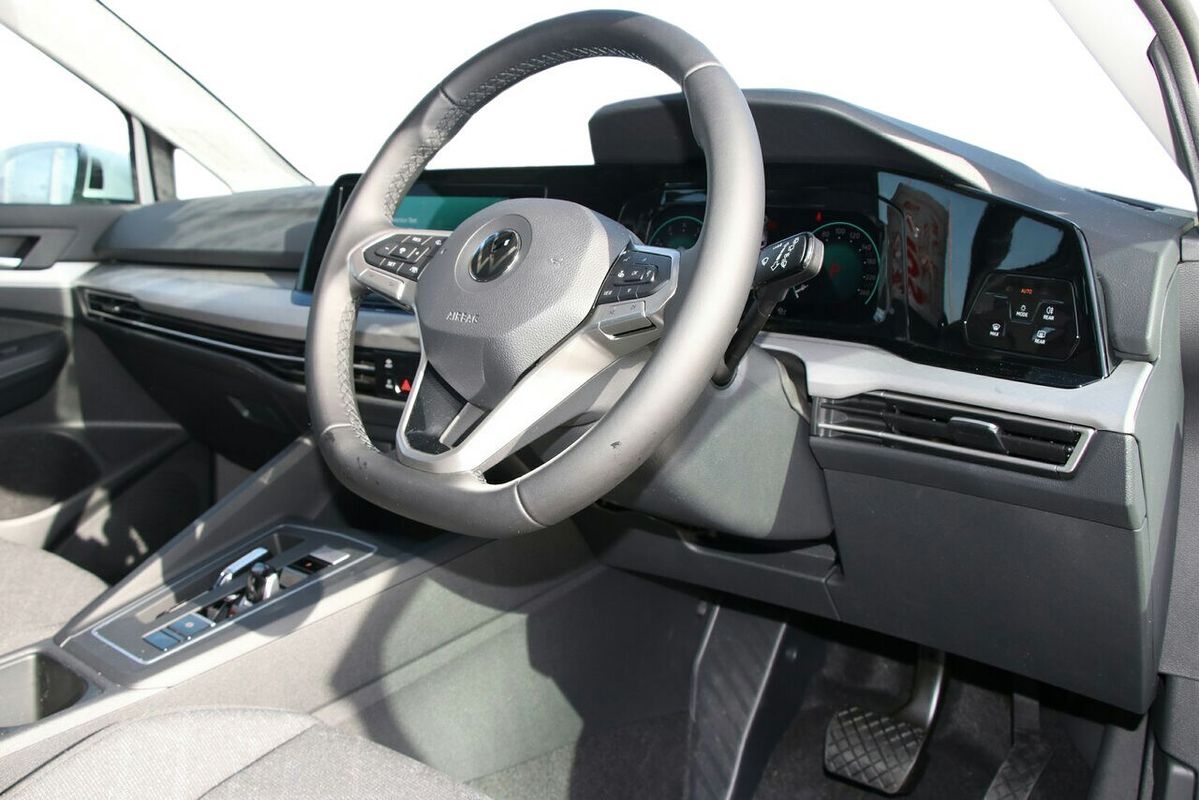 2024 Volkswagen Golf 110TSI Life 8