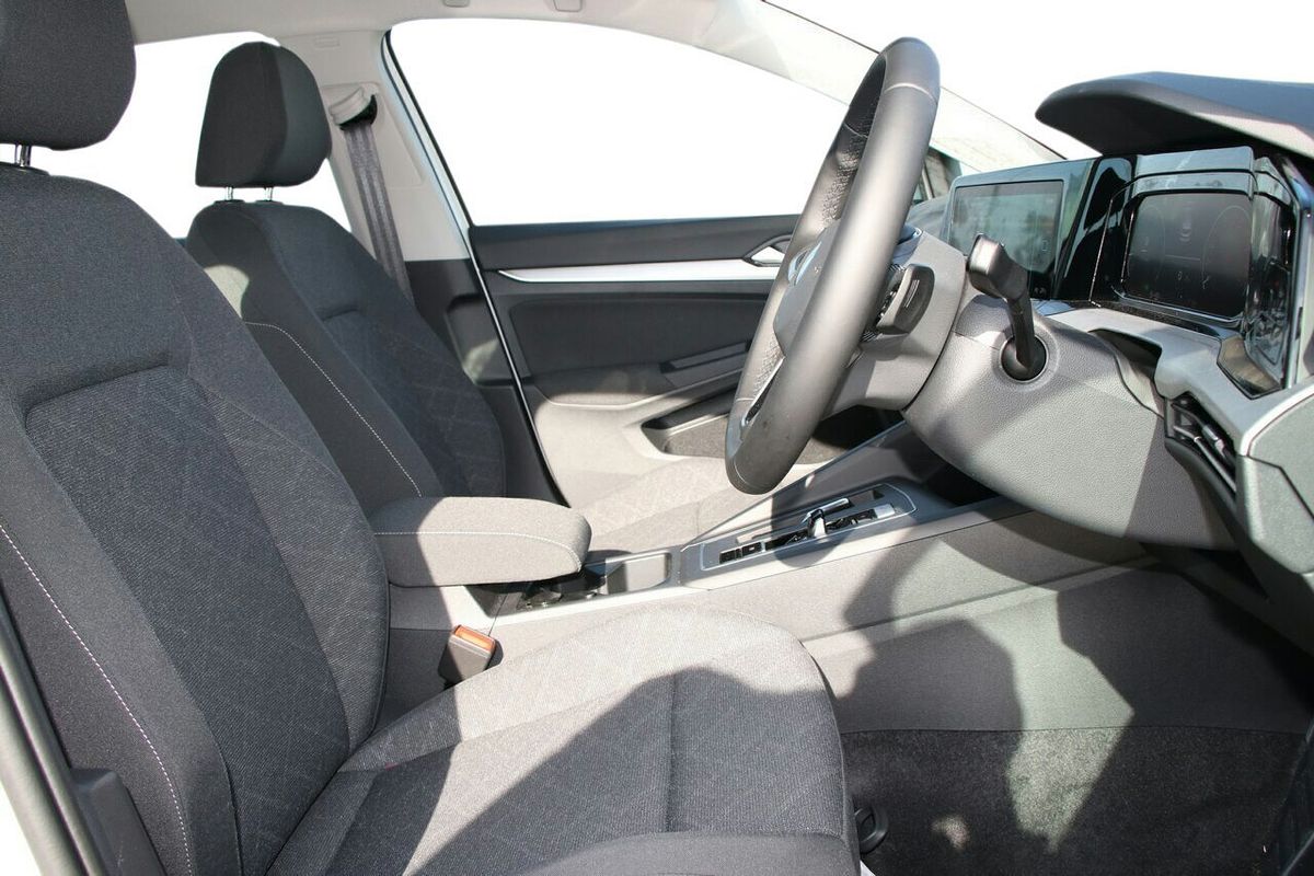 2024 Volkswagen Golf 110TSI Life 8