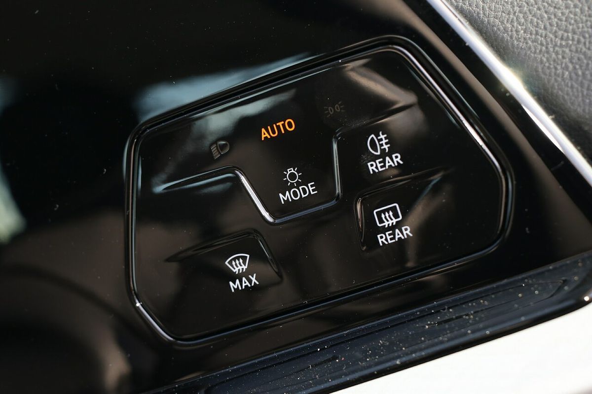 2024 Volkswagen Golf 110TSI Life 8