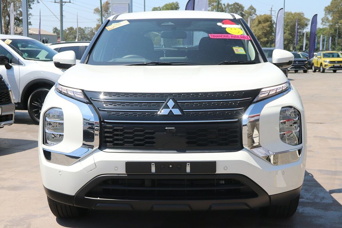 2024 Mitsubishi Outlander ES ZM